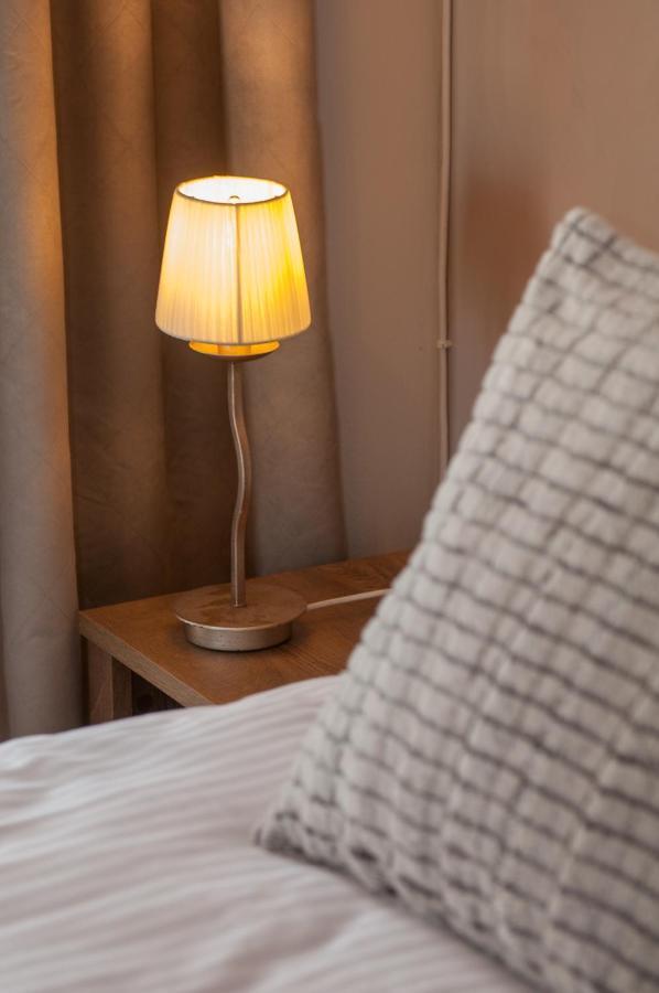 Veldi Art - Kamari Beach Apartment Fira  Eksteriør bilde