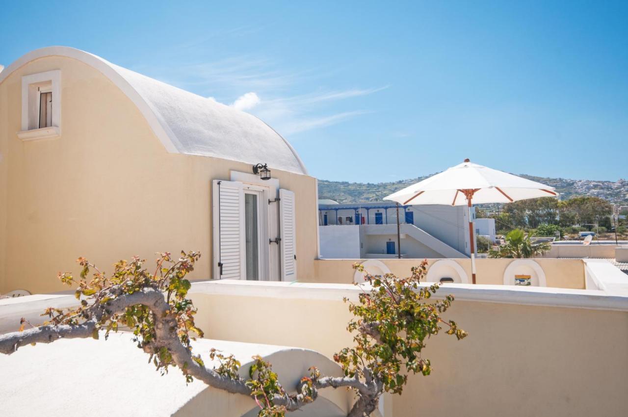 Veldi Art - Kamari Beach Apartment Fira  Eksteriør bilde